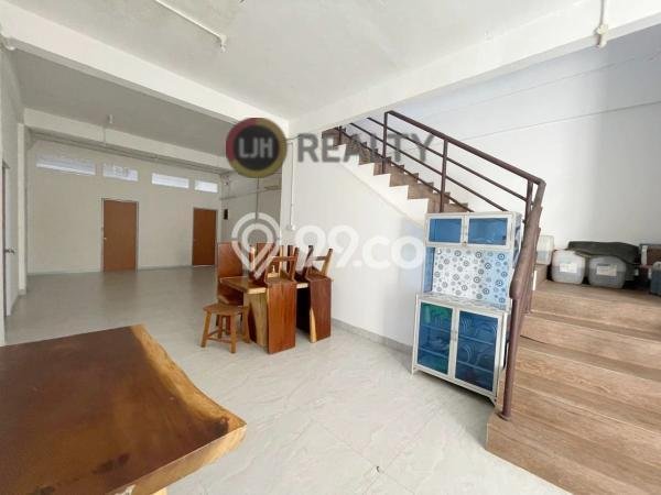 Unit Ruko Dijual di Batam Kota Batam Luas Tanah 300m2, Luas Bangunan 860m2 Unit Ruko Dijual di Batam Kota Batam Luas Tanah 300m2, Luas Bangunan 860m2