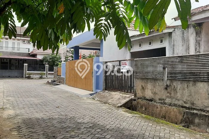 Rumah Modern 2 Kamar LT 220m2 di Arifin Ahmad Rumah Modern 2 Kamar LT 220m2 di Arifin Ahmad