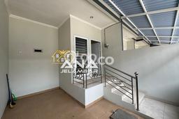 Jarang Ada! Rumah Kontrakan 3 Kamar Nyaman Siap Huni Jelambar Jarang Ada! Rumah Kontrakan 3 Kamar Nyaman Siap Huni Jelambar