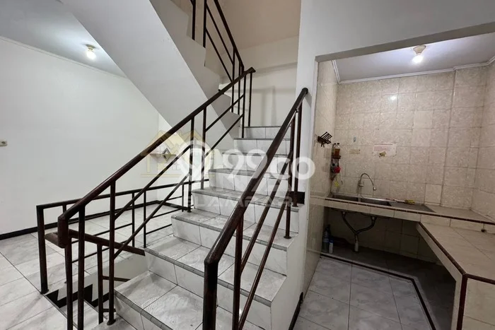Rumah Sewa Jakarta Barat LT 60m2 LB 183m2 Kawasan Jelambar Rumah Sewa Jakarta Barat LT 60m2 LB 183m2 Kawasan Jelambar