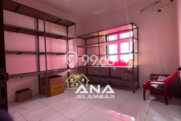 Disewakan! Rumah 3 Kamar Tidur &
3 Kamar Mandi di Jelambar, Jakarta Barat Disewakan! Rumah 3 Kamar Tidur &
3 Kamar Mandi di Jelambar, Jakarta Barat
