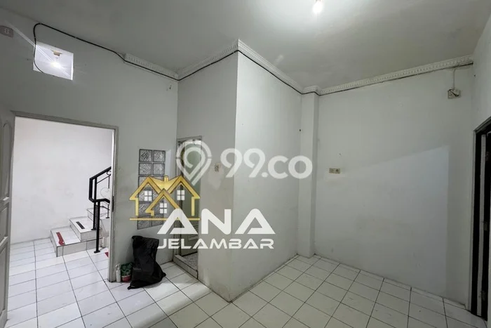 Jarang Ada! Rumah Sewa 2 Kamar Bagus Siap Huni Jelambar Jarang Ada! Rumah Sewa 2 Kamar Bagus Siap Huni Jelambar