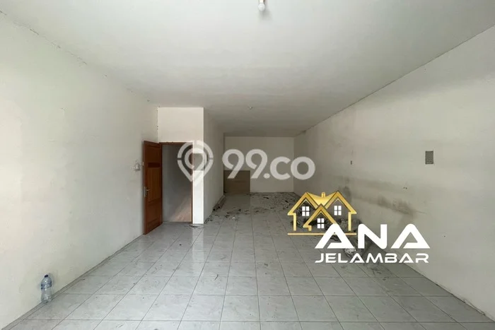 Unit Gudang Disewakan di Jelambar di Area Ramai & Strategis Unit Gudang Disewakan di Jelambar di Area Ramai & Strategis