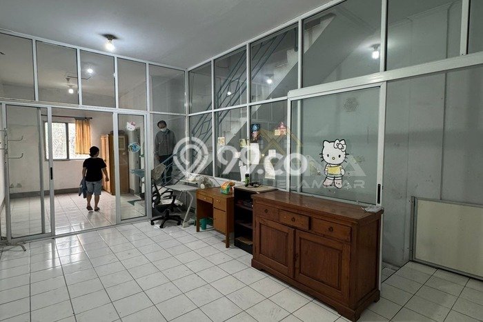 Ruko Bagus Dijual LB 181m2 Lokasi Strategis Jakarta Barat Area Cocok untuk Bisnis Ruko Bagus Dijual LB 181m2 Lokasi Strategis Jakarta Barat Area Cocok untuk Bisnis
