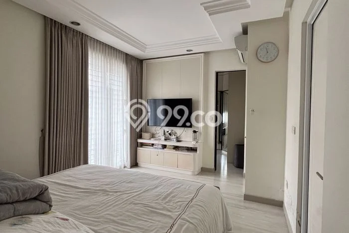 Rumah Elit LB 176m2 Siap Huni Desain Elegan di Duta Garden, Tangerang Rumah Elit LB 176m2 Siap Huni Desain Elegan di Duta Garden, Tangerang
