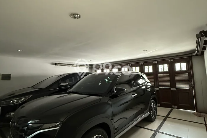 Hunian Mewah LB 820m2 Siap Pakai Desain Elegan di Duta Garden, Jakarta Barat Hunian Mewah LB 820m2 Siap Pakai Desain Elegan di Duta Garden, Jakarta Barat