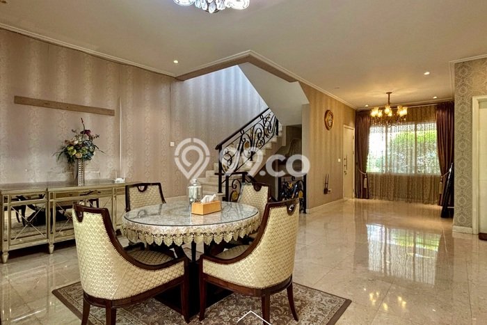 Jual Rumah Mewah Elegan Dengan View Cantik di Lebak Bulus, Jakarta Selatan Jual Rumah Mewah Elegan Dengan View Cantik di Lebak Bulus, Jakarta Selatan