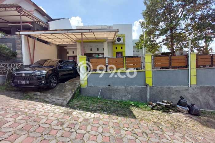 Dijual Cepat Rumah Bagus Siap Huni LB 80m2 di Banyumanik, Semarang Dijual Cepat Rumah Bagus Siap Huni LB 80m2 di Banyumanik, Semarang