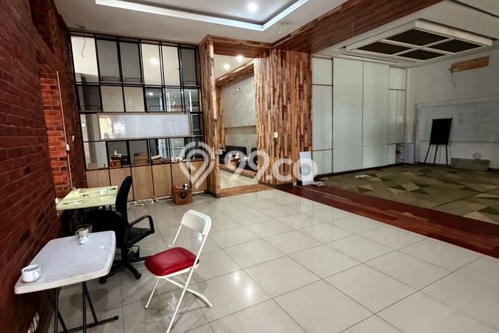 Komersial Disewakan di Area Ramai Lengkong, Bandung Komersial Disewakan di Area Ramai Lengkong, Bandung