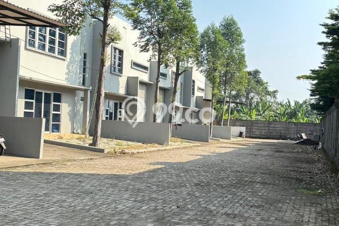 Disewakan Gudang komersial di BSD luas bangunan 230m2 Disewakan Gudang komersial di BSD luas bangunan 230m2