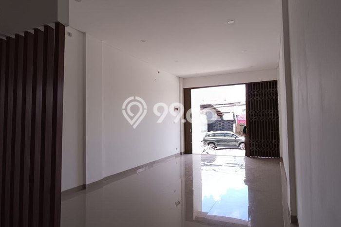 Unit Ruko disewakan di Jagakarsa Jakarta Selatan dengan LT 70m2 / LB 160m2 Unit Ruko disewakan di Jagakarsa Jakarta Selatan dengan LT 70m2 / LB 160m2