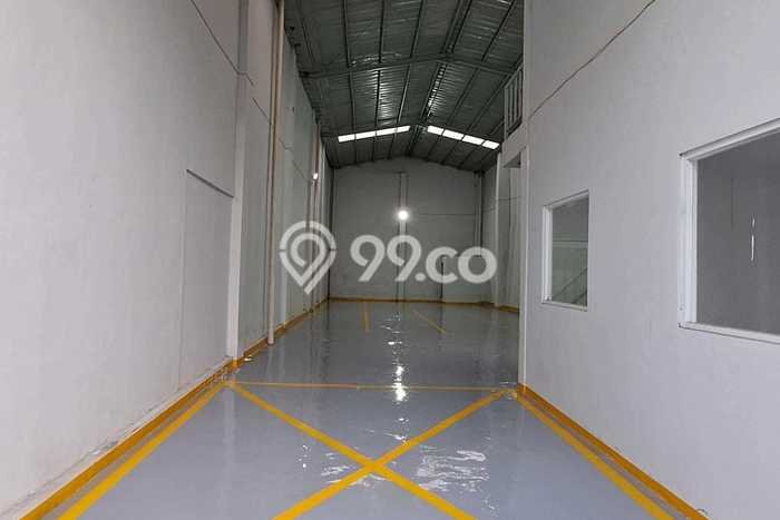 Unit Gudang Dijual di Jakarta Barat LT 300m2 & LB 280m2 Unit Gudang Dijual di Jakarta Barat LT 300m2 & LB 280m2