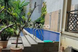 Hunian Mewah LB 600m2 Siap Pakai Desain Elegan di Taman Palem, Jakarta Barat Hunian Mewah LB 600m2 Siap Pakai Desain Elegan di Taman Palem, Jakarta Barat