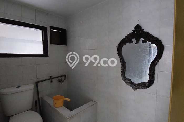 Disewakan Rumah Murah di Mulyosari Surabaya Punya 5 Kamar Tidur Disewakan Rumah Murah di Mulyosari Surabaya Punya 5 Kamar Tidur