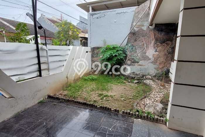 Disewakan Rumah Murah di Mulyosari Surabaya Punya 5 Kamar Tidur Disewakan Rumah Murah di Mulyosari Surabaya Punya 5 Kamar Tidur