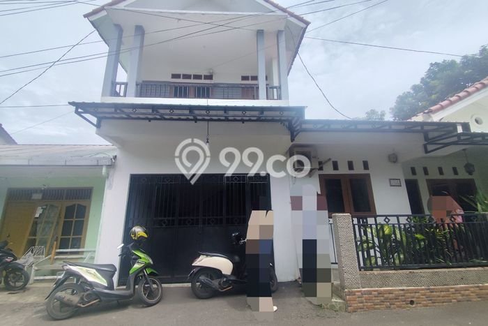 Rumah Modern 8 KT di Cibubur Jakarta Timur Rumah Modern 8 KT di Cibubur Jakarta Timur