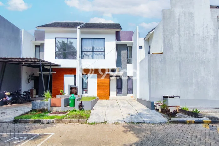 Dijual Rumah 3 Kamar Lokasi Ideal Bagus dan Strategis di Cileungsi Dijual Rumah 3 Kamar Lokasi Ideal Bagus dan Strategis di Cileungsi