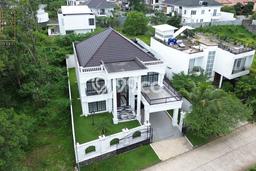 Jual Rumah Luas Elegan Dengan View Cantik di Sentul City, Bogor Jual Rumah Luas Elegan Dengan View Cantik di Sentul City, Bogor