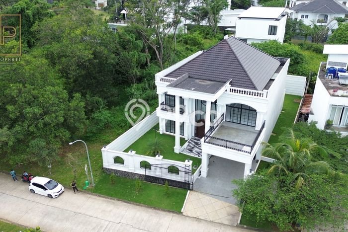 Jual Rumah Luas Elegan Dengan View Cantik di Sentul City, Bogor Jual Rumah Luas Elegan Dengan View Cantik di Sentul City, Bogor