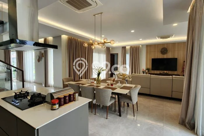 Rumah Luxury Modern Siap Huni di Sentul City Bogor Rumah Luxury Modern Siap Huni di Sentul City Bogor