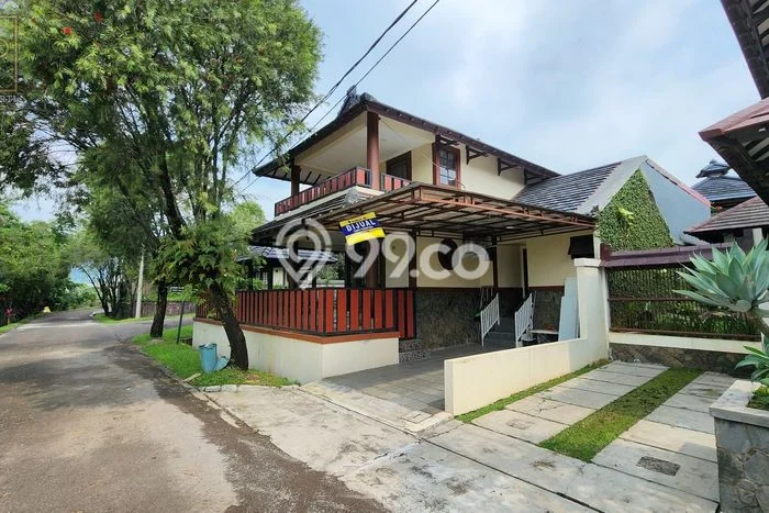 Rumah Modern 3 KT LT 216m2 di Sentul City Rumah Modern 3 KT LT 216m2 di Sentul City