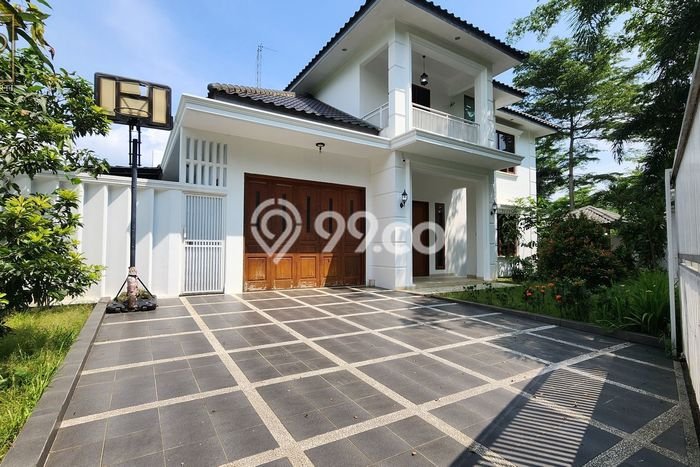 Rumah Luxury Modern Siap Huni di Sentul City Bogor Rumah Luxury Modern Siap Huni di Sentul City Bogor
