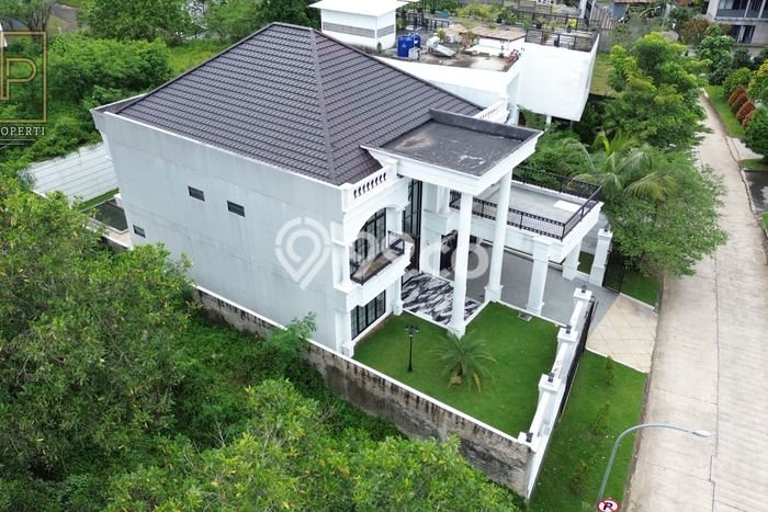 Jual Rumah Luas Elegan Dengan View Cantik di Sentul City, Bogor Jual Rumah Luas Elegan Dengan View Cantik di Sentul City, Bogor