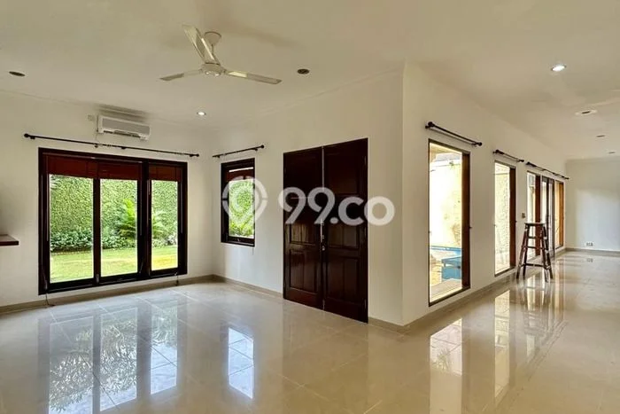 Rumah Bagus Disewakan di Pejaten, Jakarta Selatan LT 800m2, LB 550m2 Rumah Bagus Disewakan di Pejaten, Jakarta Selatan LT 800m2, LB 550m2