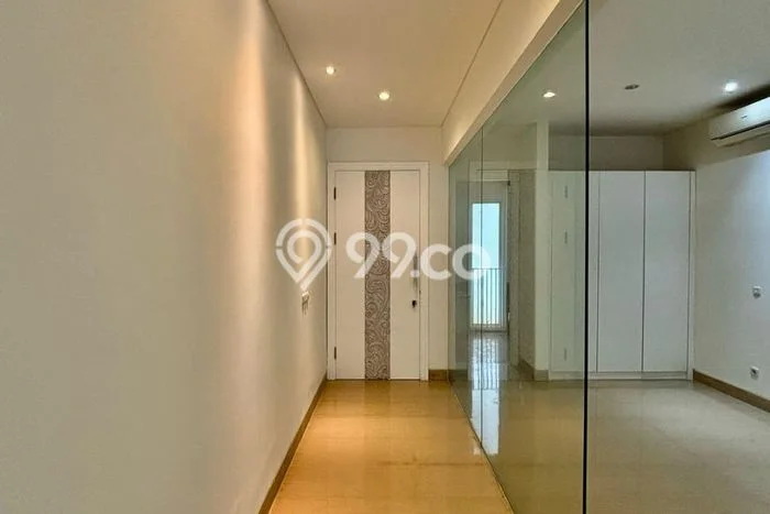 Hunian Modern dengan LT 400m2 & LB 403m2 Dikontrakkan di Pejaten Hunian Modern dengan LT 400m2 & LB 403m2 Dikontrakkan di Pejaten