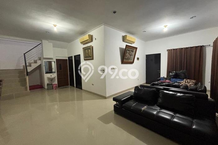 Disewakan Rumah Harga Terjangkau di Jakarta Garden City Jakarta Timur Punya 4 Kamar Tidur Disewakan Rumah Harga Terjangkau di Jakarta Garden City Jakarta Timur Punya 4 Kamar Tidur