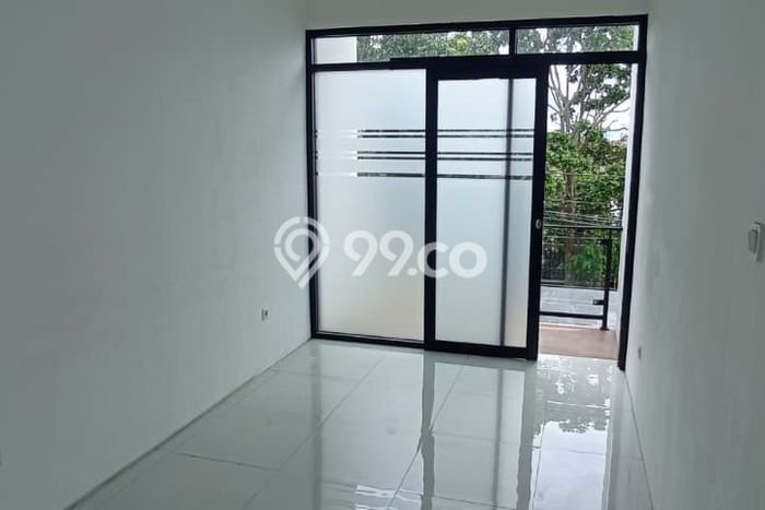 Unit Kantor Tersedia di Surapati Spesifikasi LB 170m2 Unit Kantor Tersedia di Surapati Spesifikasi LB 170m2