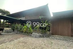 Ready to Use! Premium House LT 840m2 Desain Elegan di Cibubur Ready to Use! Premium House LT 840m2 Desain Elegan di Cibubur