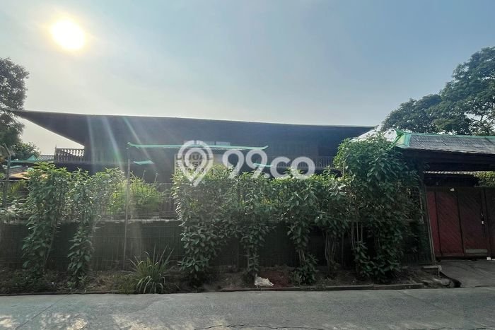 Ready to Use! Premium House LT 840m2 Desain Elegan di Cibubur Ready to Use! Premium House LT 840m2 Desain Elegan di Cibubur