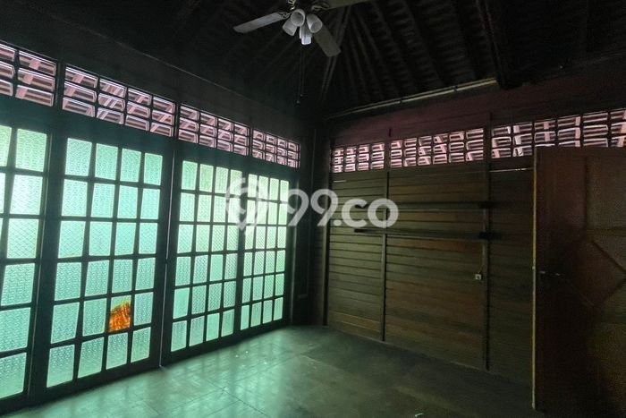 Ready to Use! Premium House LT 840m2 Desain Elegan di Cibubur Ready to Use! Premium House LT 840m2 Desain Elegan di Cibubur