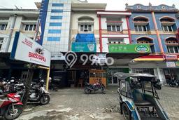 Ruko untuk disewa di Panakkukang punya LT 135m2 & LB 270m2 harga sewa kompetitif Ruko untuk disewa di Panakkukang punya LT 135m2 & LB 270m2 harga sewa kompetitif