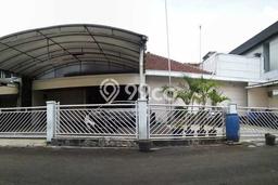 Ready to Use! Premium House LT 602m2 Desain Elegan di Tubagus Ismail Ready to Use! Premium House LT 602m2 Desain Elegan di Tubagus Ismail