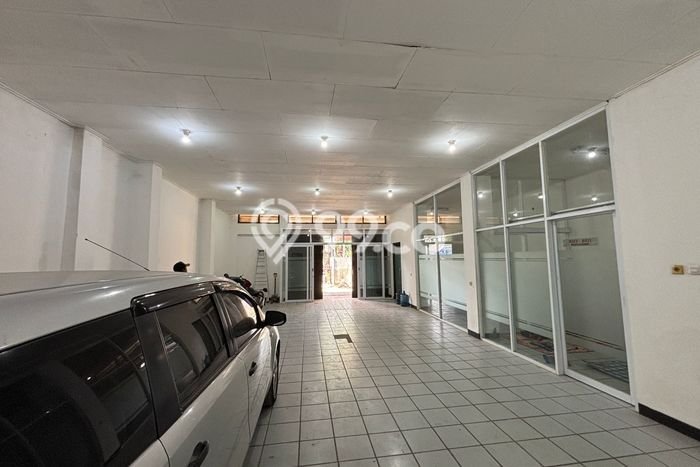 Unit Ruko Tersedia di Buah Batu Spesifikasi LB 80m2 Unit Ruko Tersedia di Buah Batu Spesifikasi LB 80m2