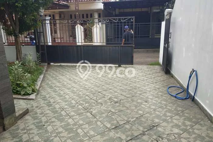 Ready to Use! Premium House LT 280m2 Desain Modern di Tanjung Barat Ready to Use! Premium House LT 280m2 Desain Modern di Tanjung Barat