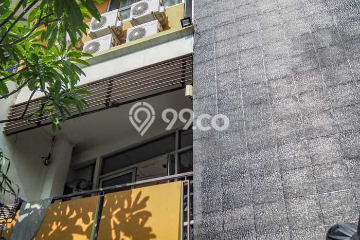 Rumah Kost untuk Dijual di Kemanggisan Punya 20 Kamar Rumah Kost untuk Dijual di Kemanggisan Punya 20 Kamar
