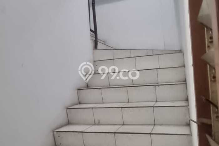 Ruko Dijual di Jakarta Barat LT 75m2 & LB 225m2 Lokasi Terbaik! Ruko Dijual di Jakarta Barat LT 75m2 & LB 225m2 Lokasi Terbaik!