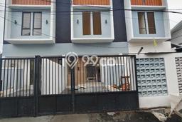 Dijual Rumah 3 Kamar Lokasi Strategis Nyaman dan Strategis di Rungkut Dijual Rumah 3 Kamar Lokasi Strategis Nyaman dan Strategis di Rungkut
