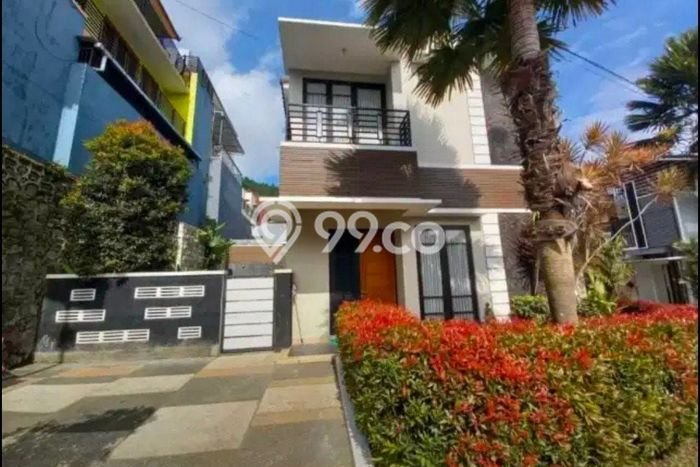 Hunian Mewah Dijual LT 223m2 di Batu, Batu Hunian Mewah Dijual LT 223m2 di Batu, Batu