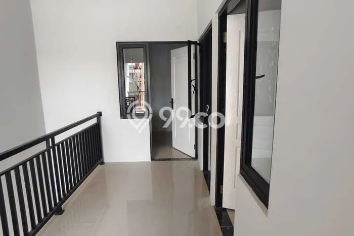 Rumah Kost Dijual di Kutisari Surabaya Luas 220m2 Rumah Kost Dijual di Kutisari Surabaya Luas 220m2