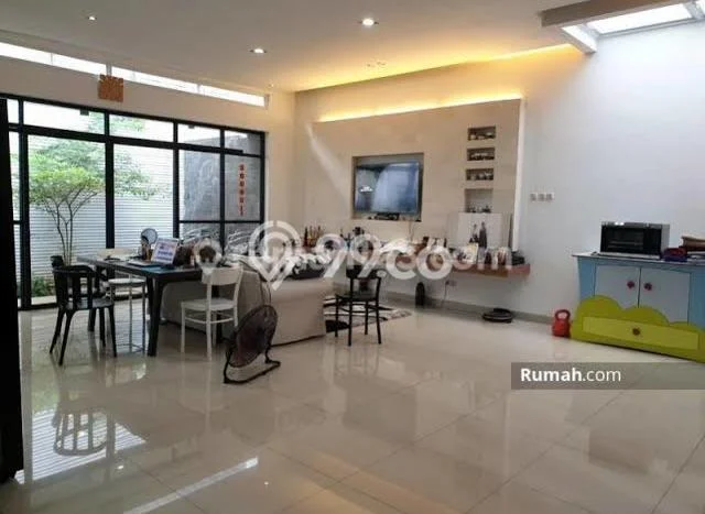 For Sale! Premium House LT 220m2 Desain Modern di Pluit For Sale! Premium House LT 220m2 Desain Modern di Pluit