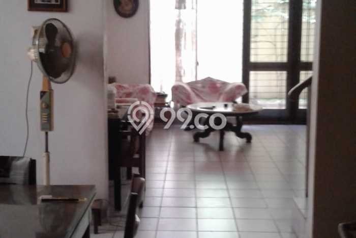 Ready to Use! Luxury House LT 312m2 Desain Elegan di Tomang Ready to Use! Luxury House LT 312m2 Desain Elegan di Tomang