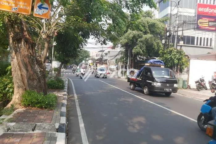Area Ramai! Ruko Dijual di Johar Baru untuk Bisnis Luas Bangunan 75m2 Area Ramai! Ruko Dijual di Johar Baru untuk Bisnis Luas Bangunan 75m2