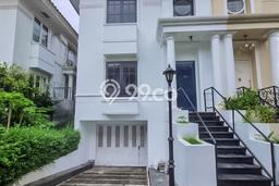 Rumah sewa siap huni 3 KT di Cipete, Jakarta Selatan Rumah sewa siap huni 3 KT di Cipete, Jakarta Selatan