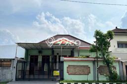 Hunian Eksklusif Siap Huni LT 480m2 di Karang Tengah, Tangerang Hunian Eksklusif Siap Huni LT 480m2 di Karang Tengah, Tangerang