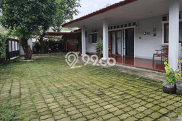 For Sale! Luxury House LT 600m2 Desain Modern di Pejaten For Sale! Luxury House LT 600m2 Desain Modern di Pejaten