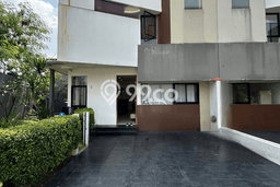 Dijual Rumah Mewah Elegan Dengan View Cantik di Rempoa, Tangerang Selatan Dijual Rumah Mewah Elegan Dengan View Cantik di Rempoa, Tangerang Selatan